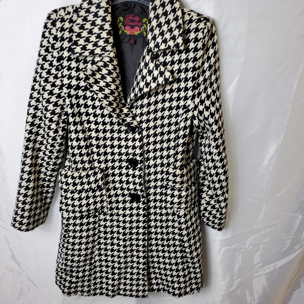 body central houndstooth coat